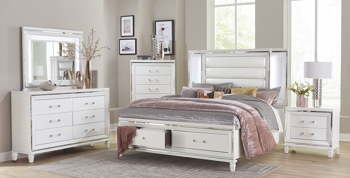 1616W-4PC Tamsin White Metallic Mirrored Trim 4-Pc Queen Bedroom