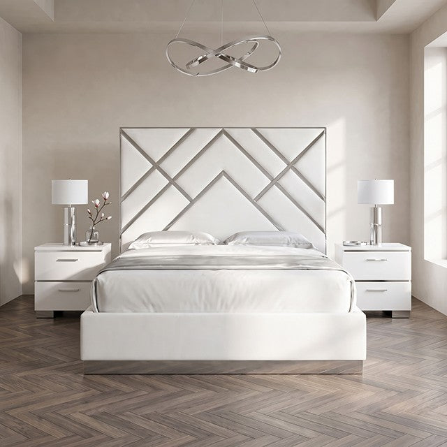 Stavola Silver/White Tufted Fabric Upholstered Queen Bed – FM77006SVWH
