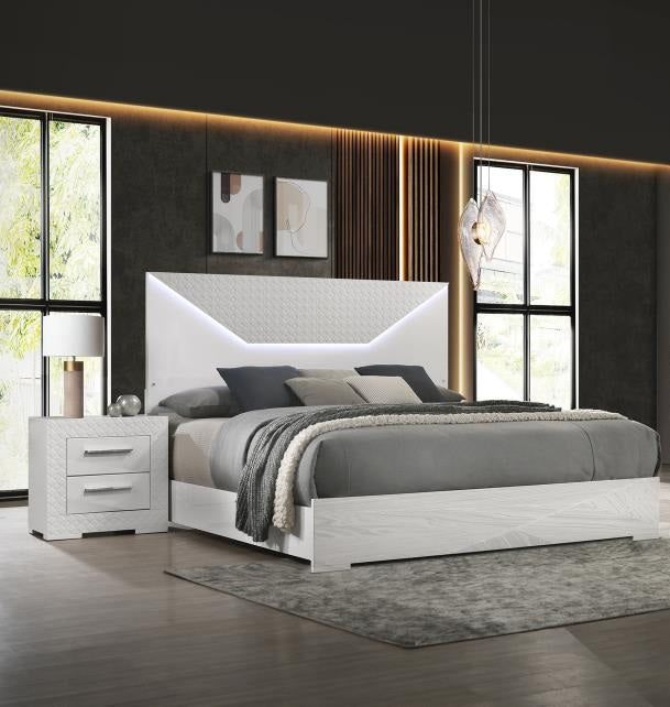 Coaster 224941Q-S4 4 pc Ives white high gloss finish wood LED accent lighting queen bedroom set diamond pattern accents