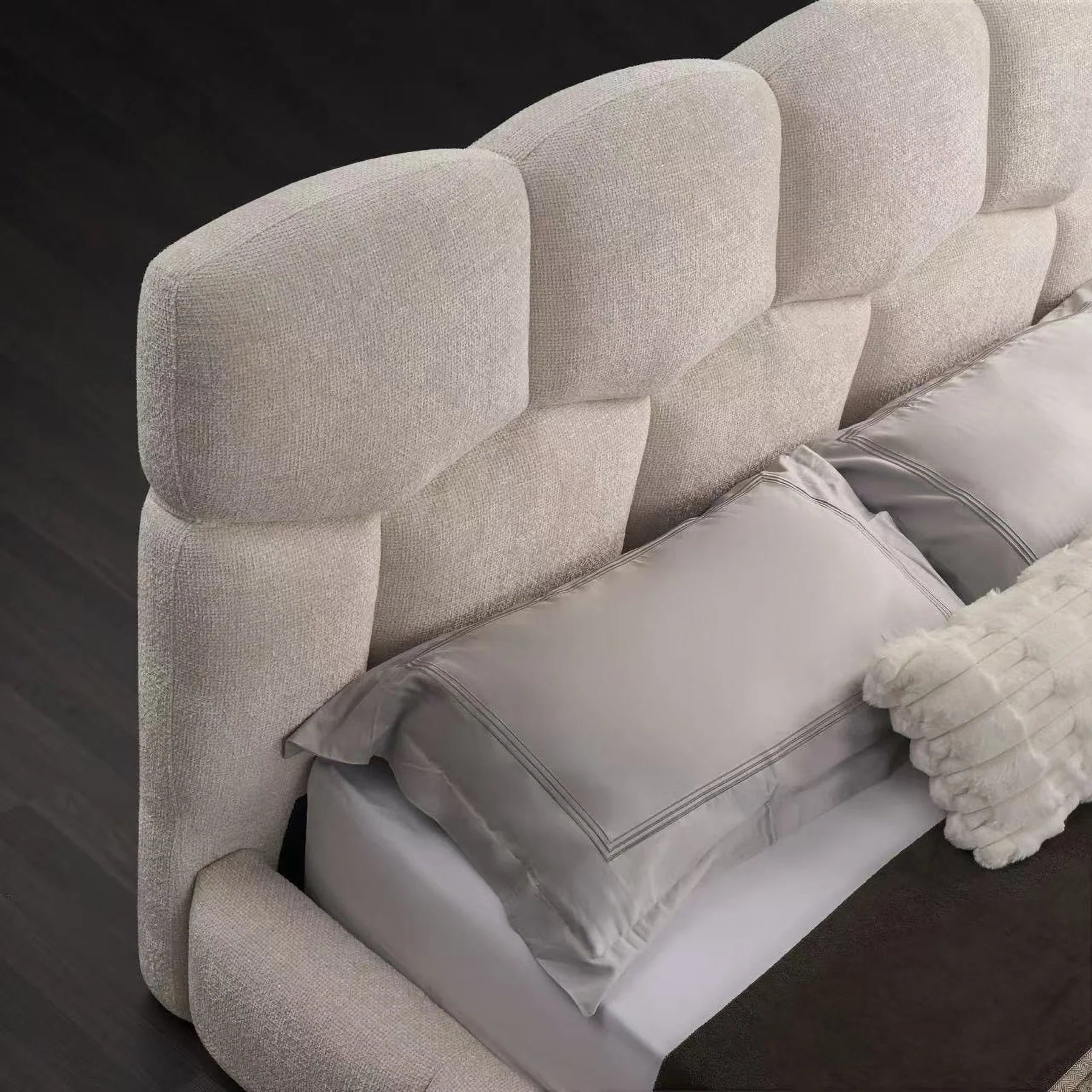 8745 Geometric pearl white fabric tufted upholstered queen low rise platform bed