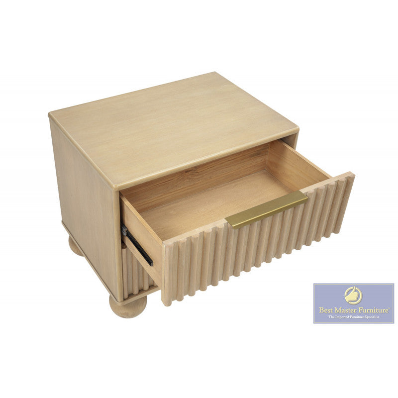 Best Master DP305-4PC 4 pc Houston light oak finish wood with reeded accent design queen bed set