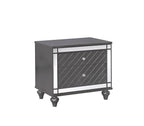 B1670 4 pc Refino grey metallic wood finish wood queen bedroom set with led accents