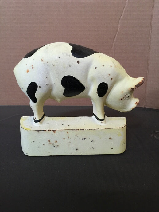 Cd-1382, cast iron black and white pig garden accessory, 8"x6"