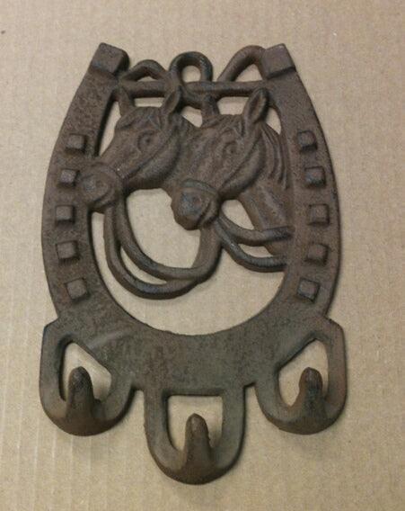 Cast iron 2 horse faces 3 hook wall hanger