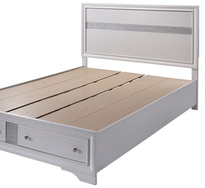 CM7552WH-4PC  4 pc Rosdorf park schramm chrissy white finish wood queen bed set with drawers in foot board