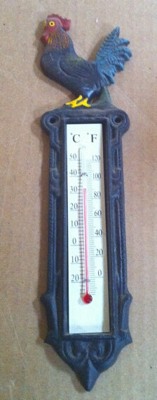 Cast iron rooster thermomenter wall hanger