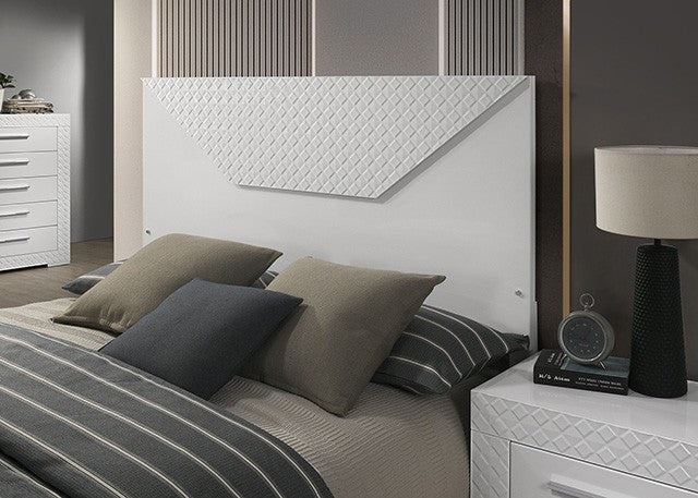 FM7216WH 4 pc Whitby white high gloss finish wood diamond design LED lighting queen bedroom set