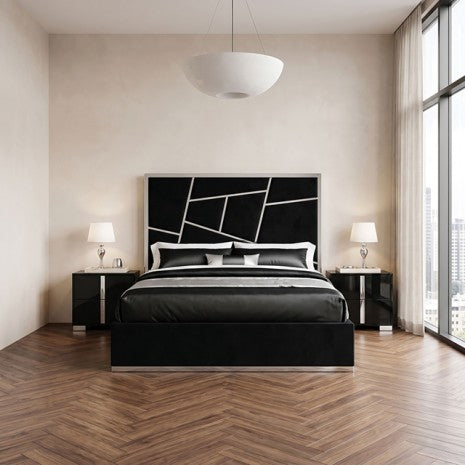 Bertoni Silver/Black Geometric Tufted Fabric Upholstered Queen Bed – FM77007SVBK