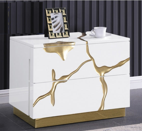 Best Master T2033 5 pc Marlin high gloss white finish wood with gold vein accents modern style queen bed set
